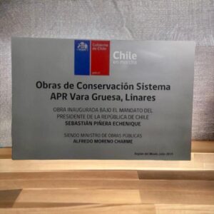 Placa de gobierno en bronce grabada